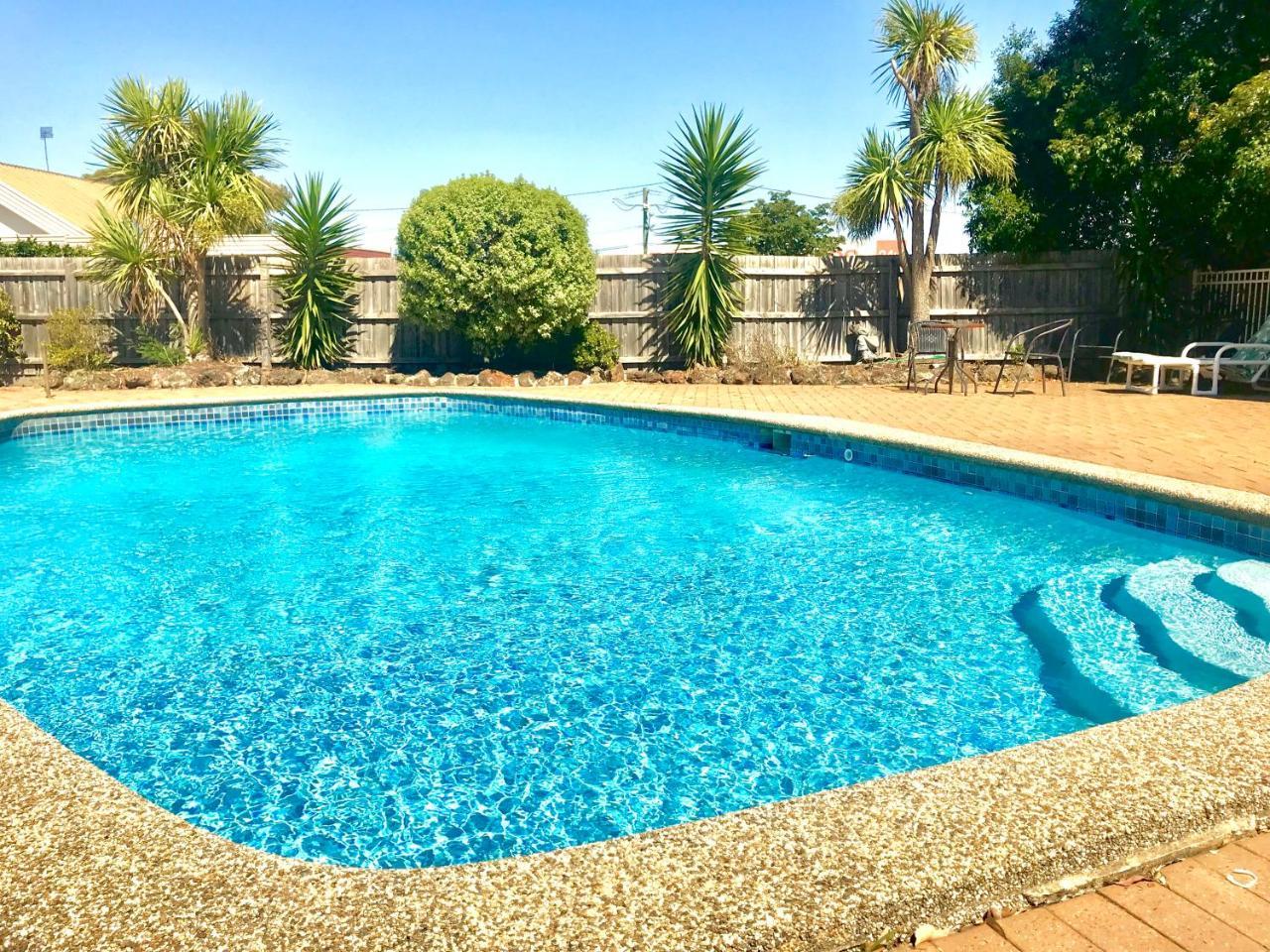 Burwood East Motel Экстерьер фото